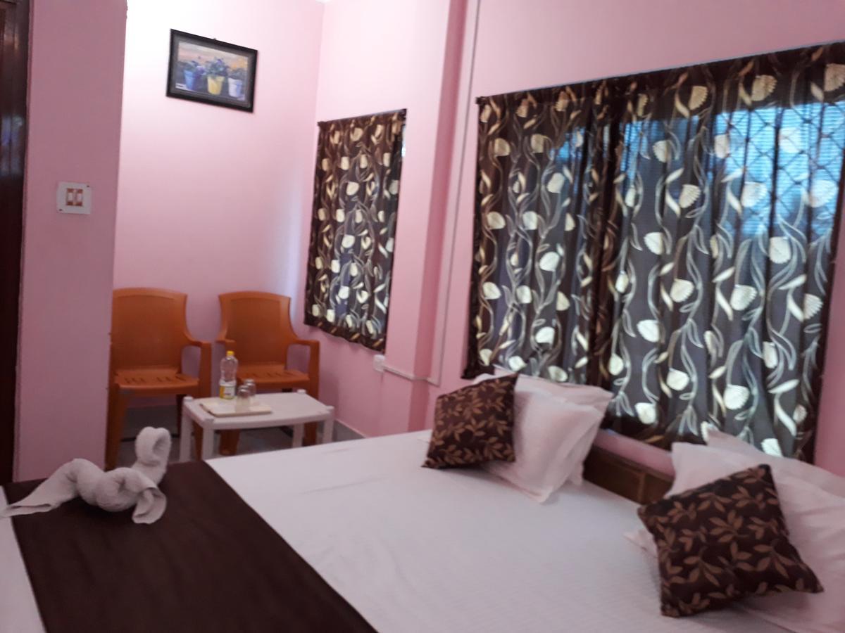 Hotel Gunjan Puri Luaran gambar
