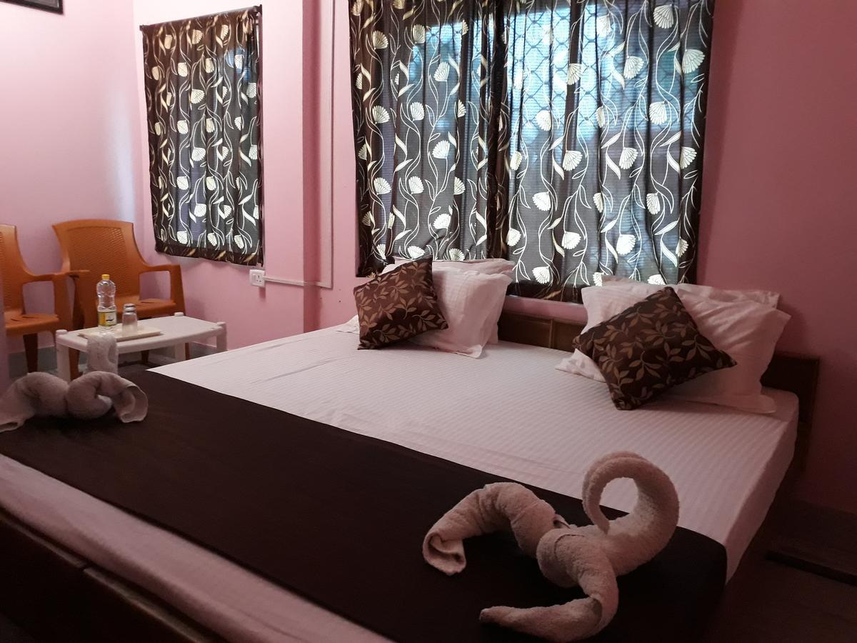 Hotel Gunjan Puri Luaran gambar