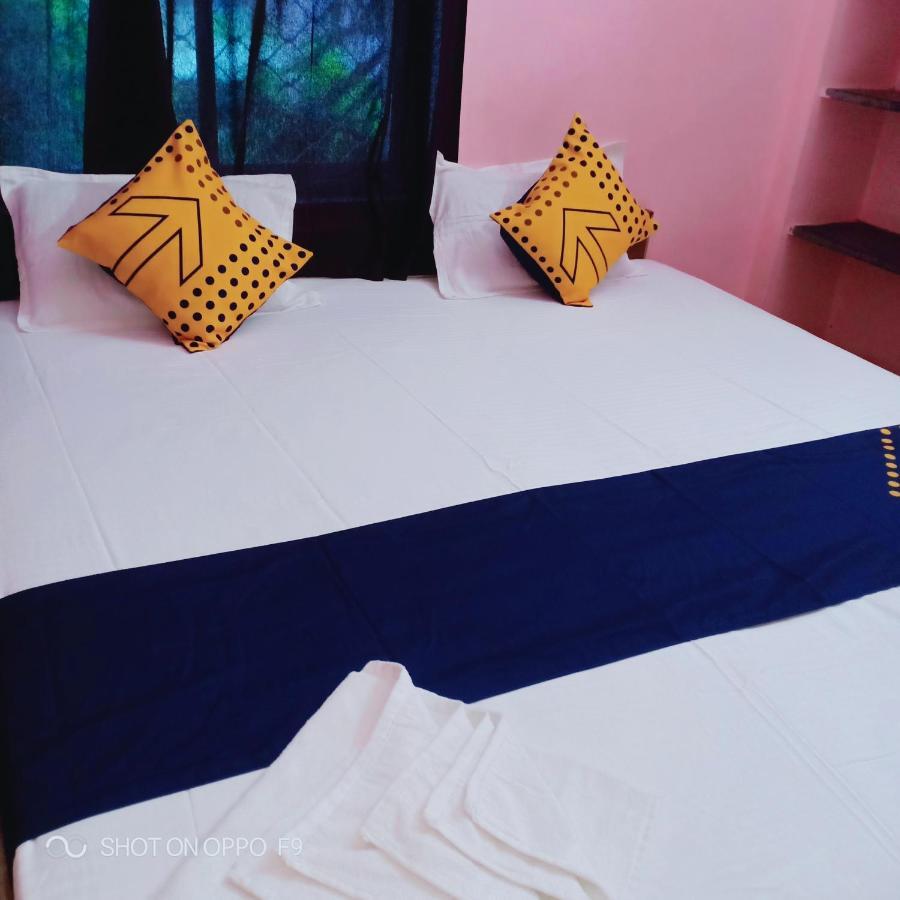 Hotel Gunjan Puri Luaran gambar