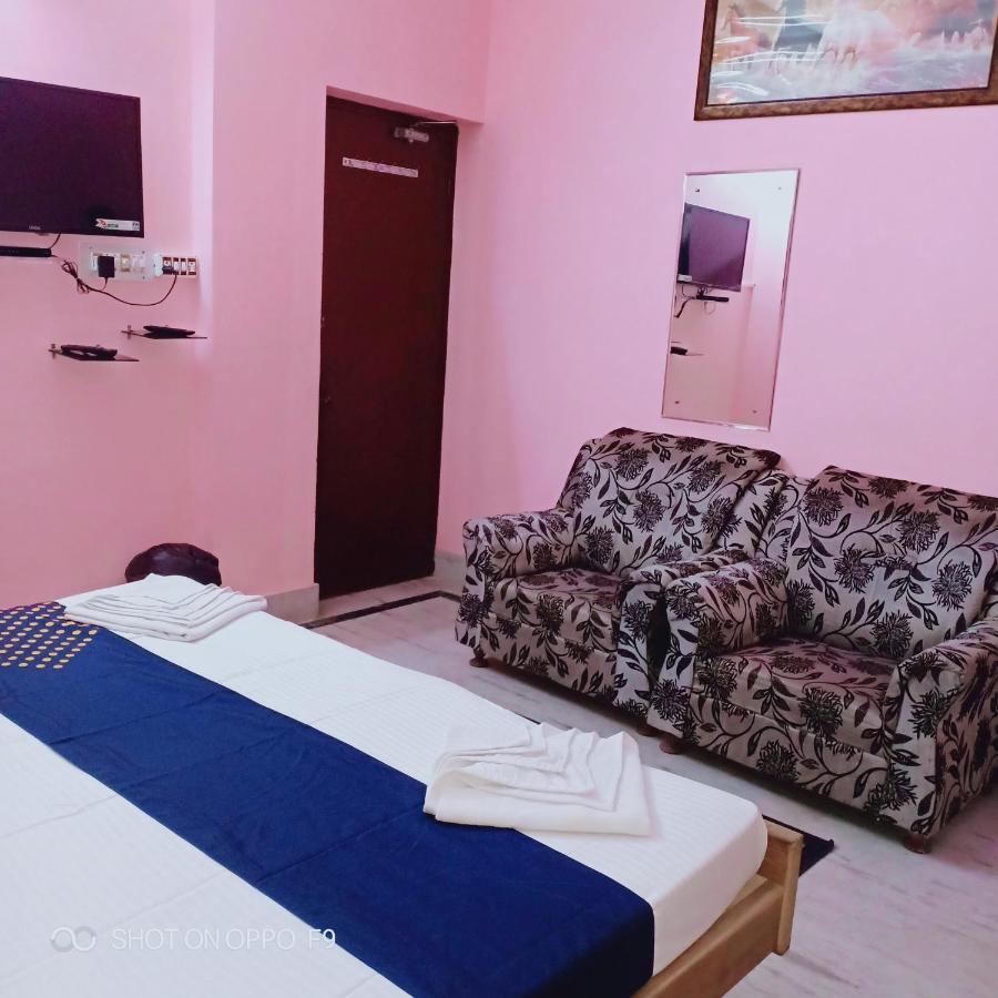 Hotel Gunjan Puri Luaran gambar