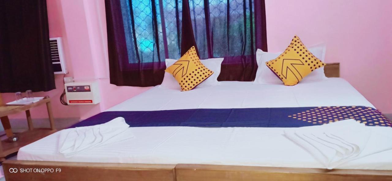 Hotel Gunjan Puri Luaran gambar