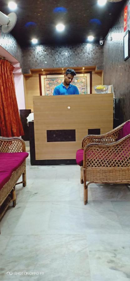 Hotel Gunjan Puri Luaran gambar